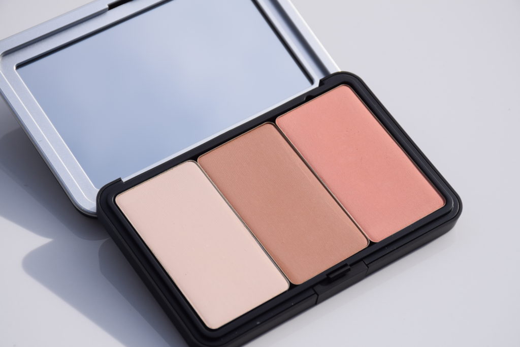 MAKEUP FOREVER Artist Face Color Highlight, Sculpt and Blush Powder Review  — Makeup & Minis